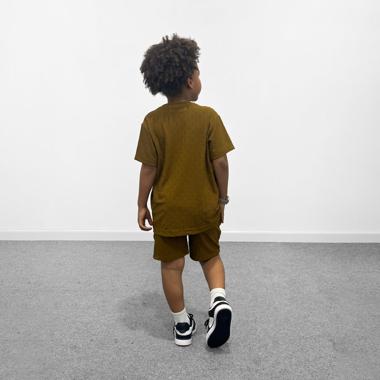 Total look leonel (conjunto) niño