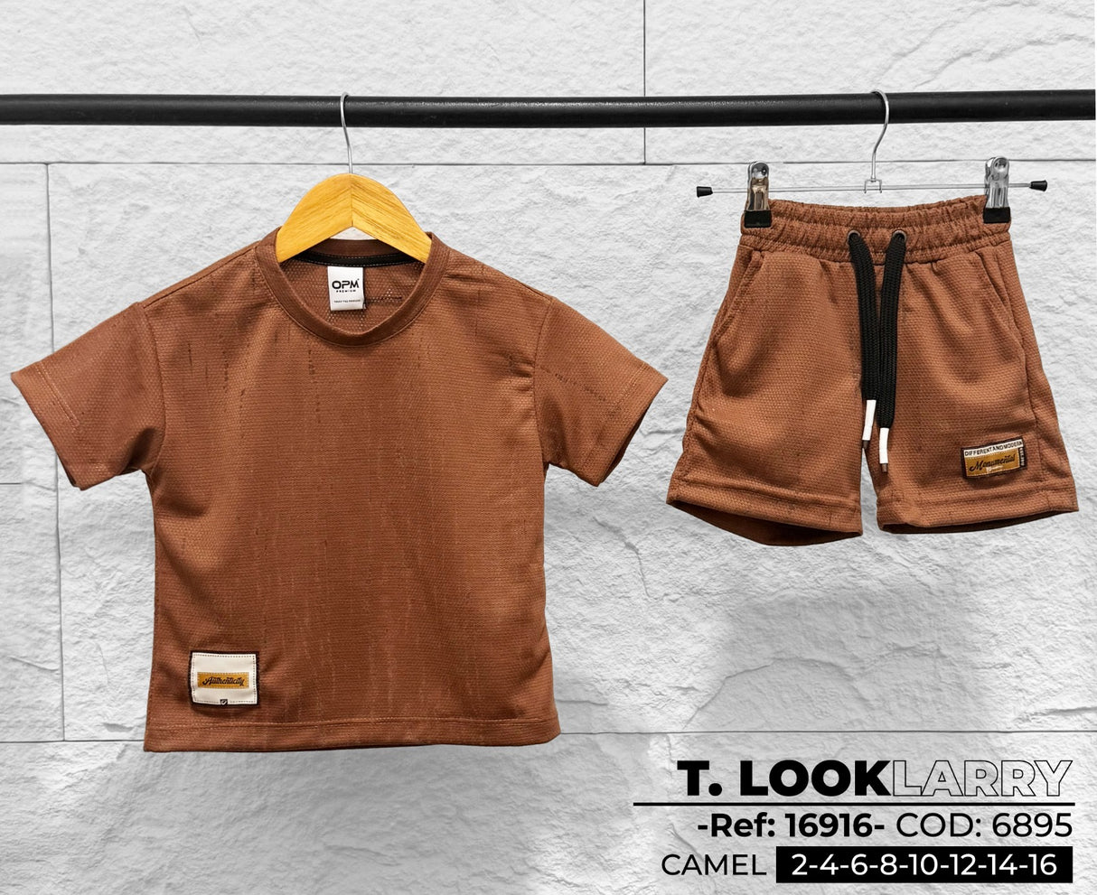 total look larry camel niño