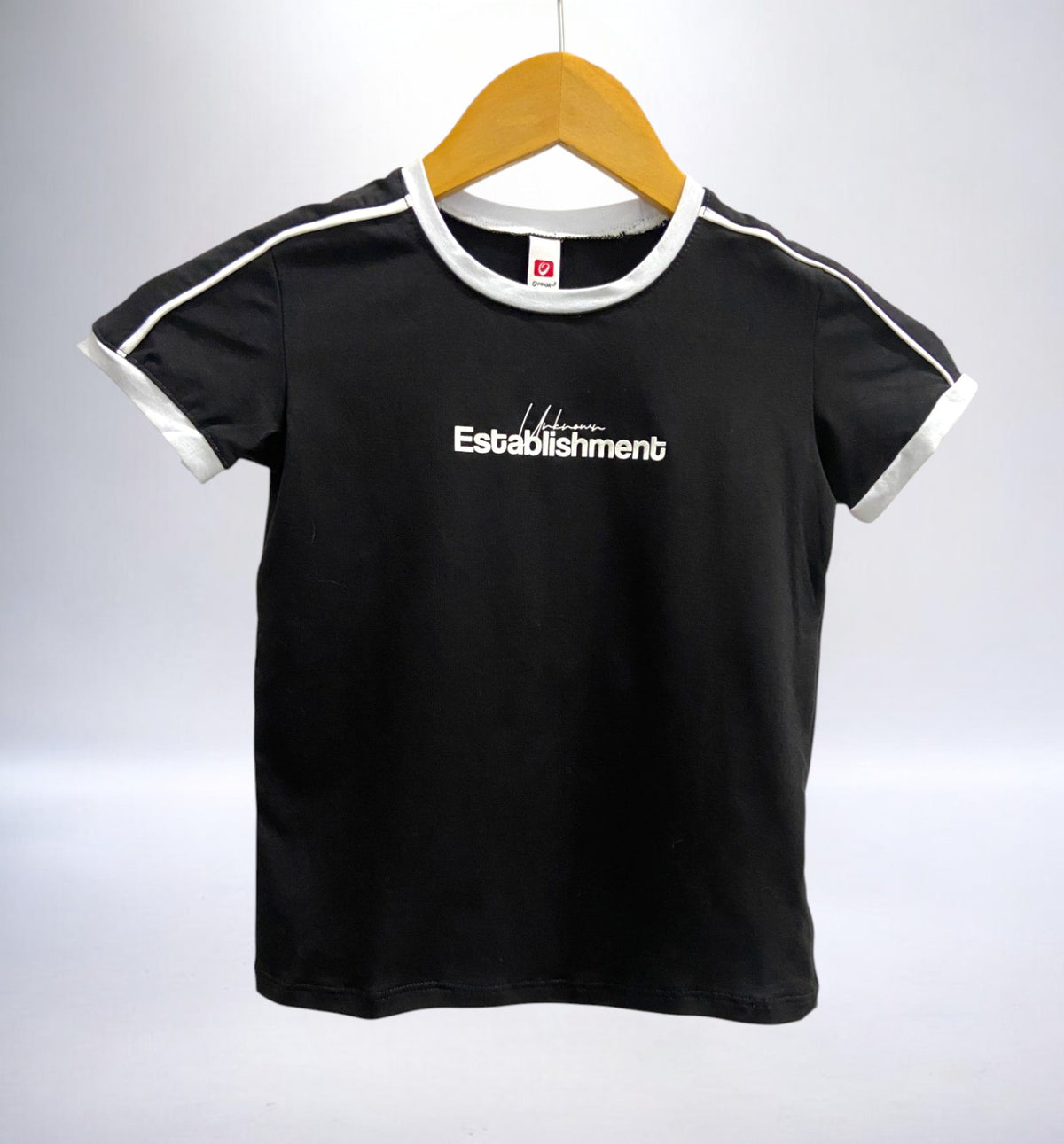 Camiseta ESTABLISHMENT niño  2 X 1