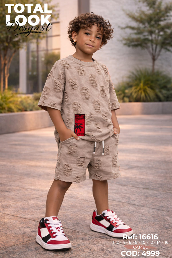 total look desgast camel niño