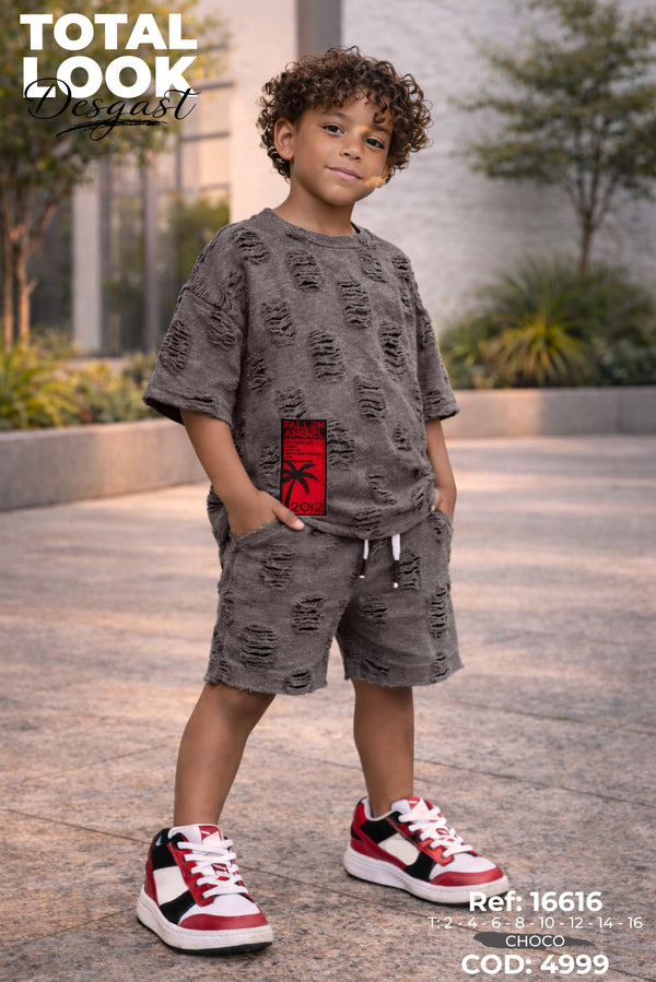 total look desgast choco niño