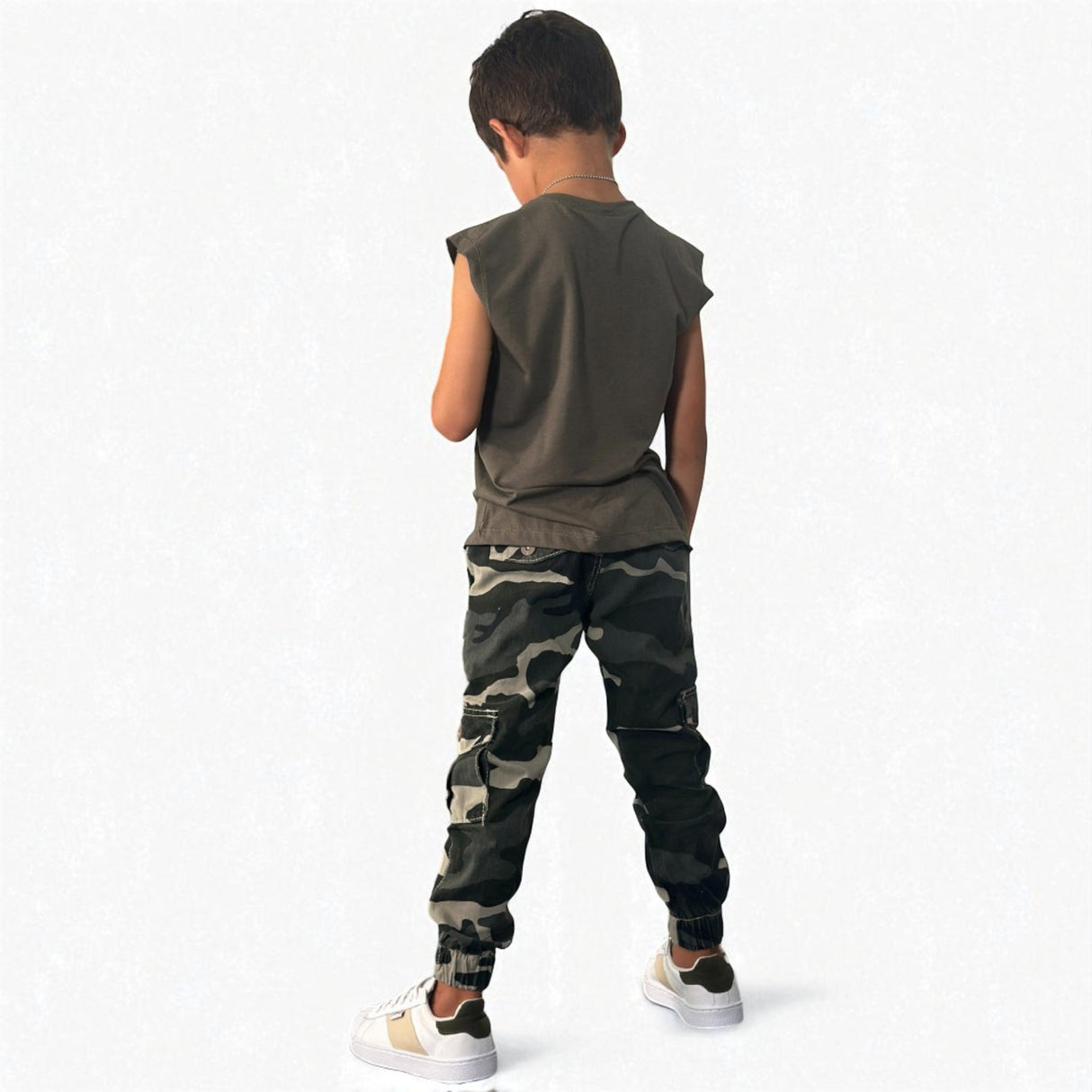 Jogger militar niño